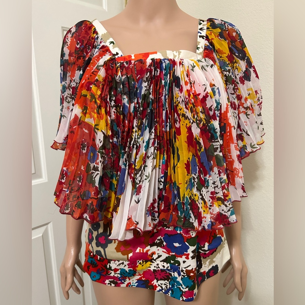 Madison Paise Multicolor Floral Pleated Square-Neck Women's Top. Women’s Size M.